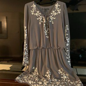 Exquisite! White House Black Market in Excellent Condition!